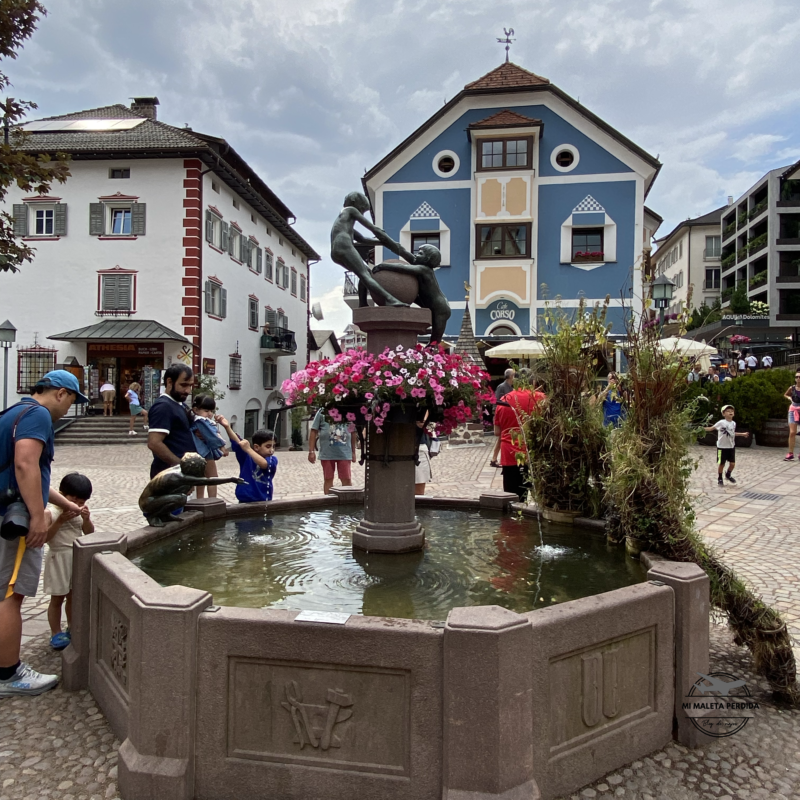 Bambini della Fontana, Ortisei.