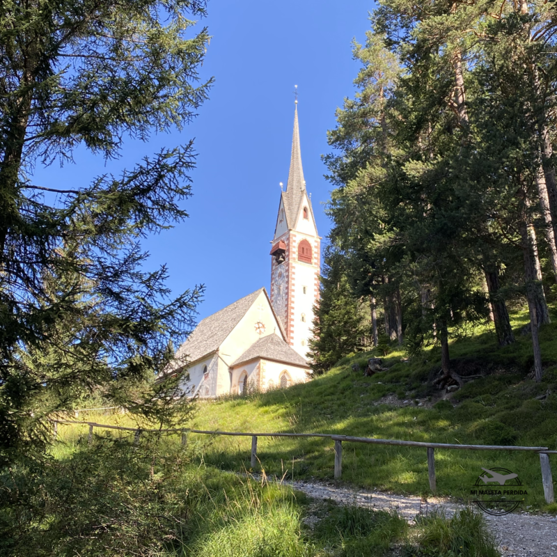 Iglesia de San Giacomo, Ortisei. Dolomitas.