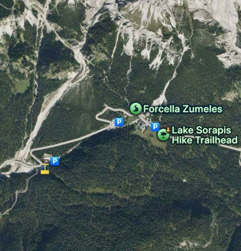 Carretera y parkings Passo Tre Croci, Dolomitas.