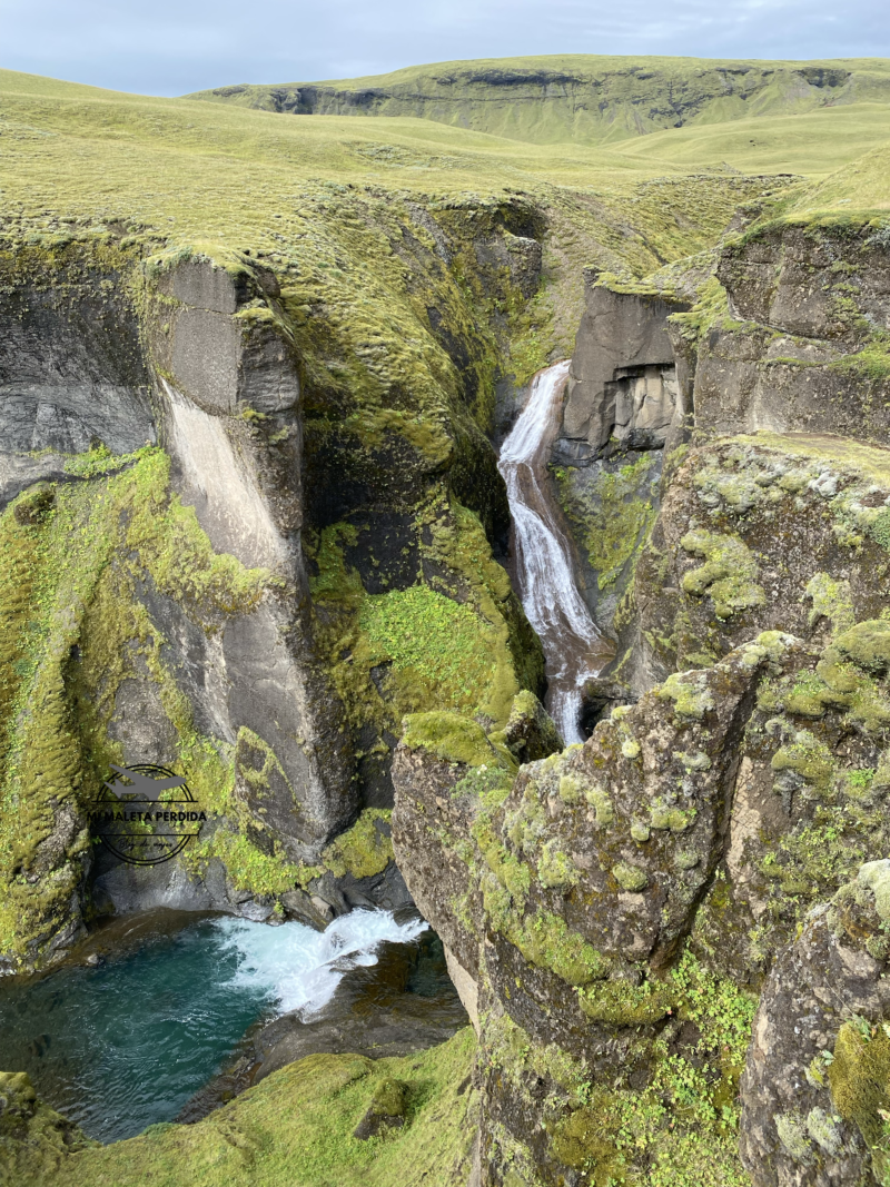 Cañón Fjaðrárgljúfur, Islandia.