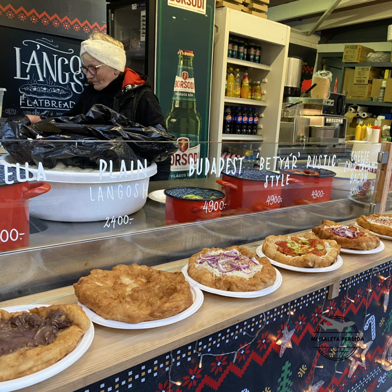 Puesto de Langos en un mercado navideño. Budapest.