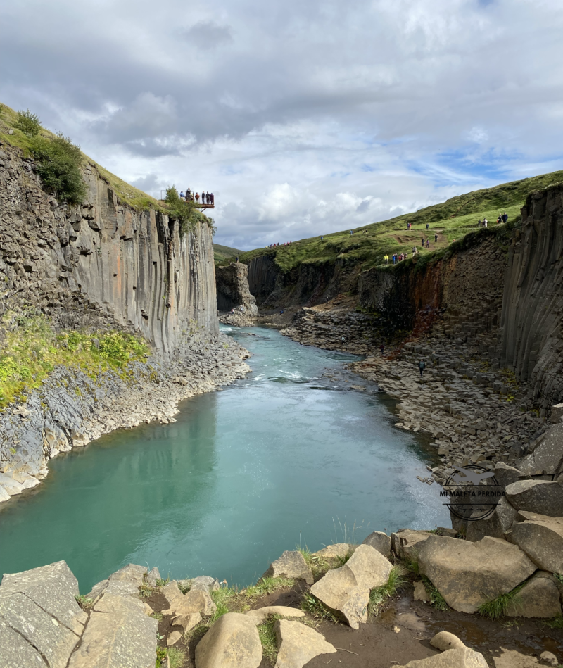Vistas del Canyón de Stuðlagil, Islandia.